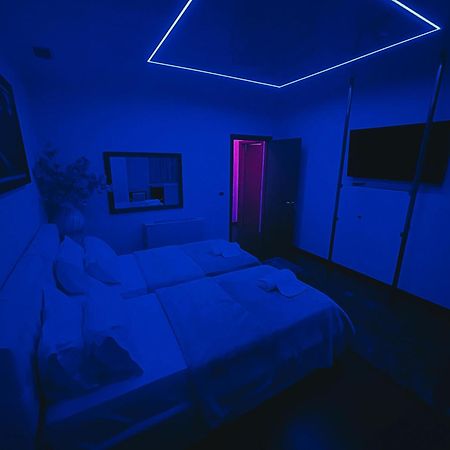 Hotel Rosa Blu Тирана Экстерьер фото