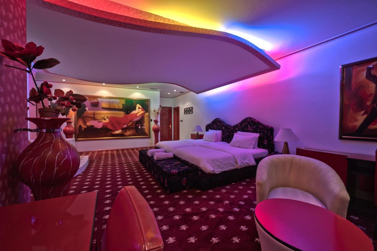 Hotel Rosa Blu Тирана Экстерьер фото