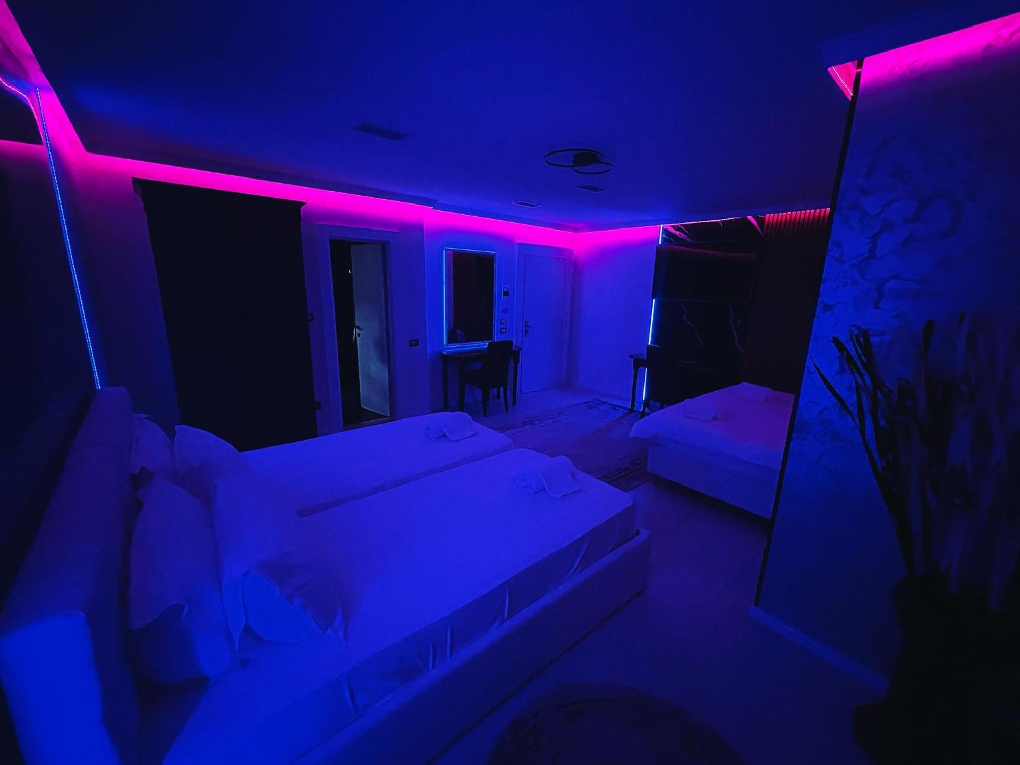 Hotel Rosa Blu Тирана Экстерьер фото